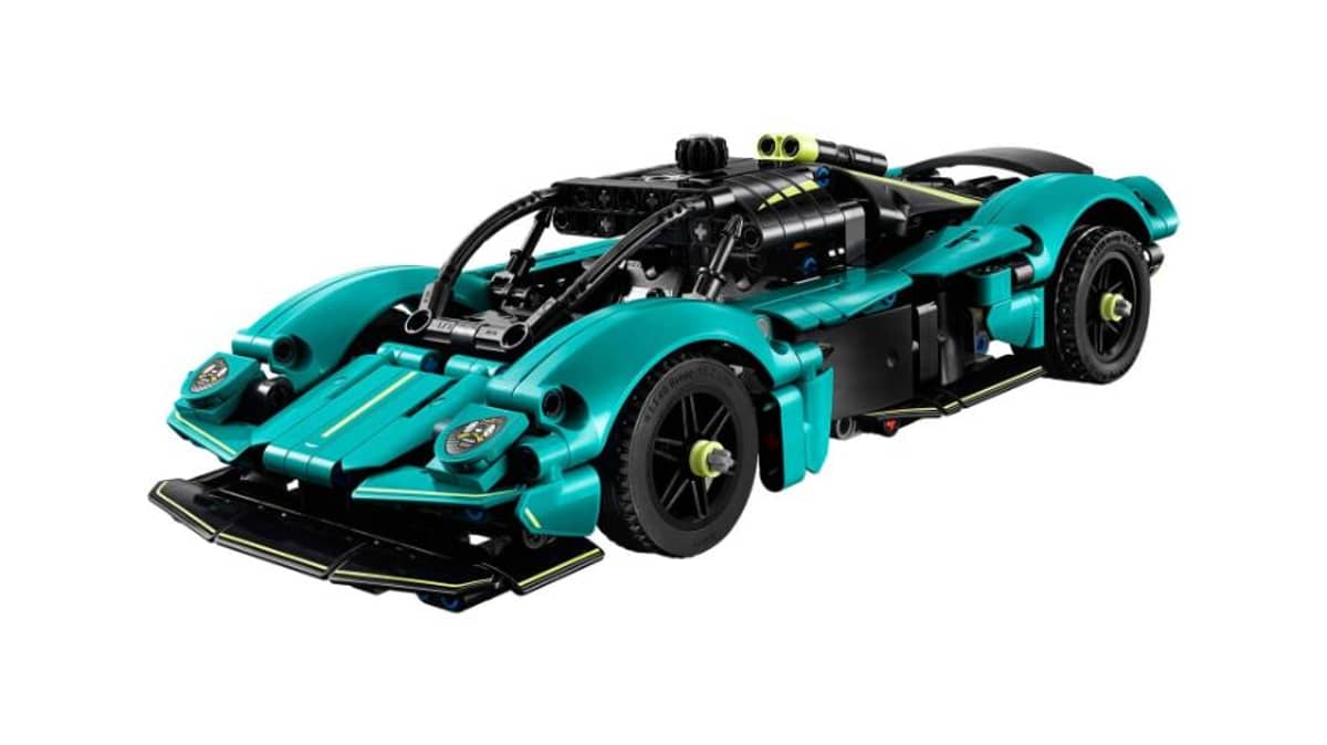 شتر aston-martin-valkyrie