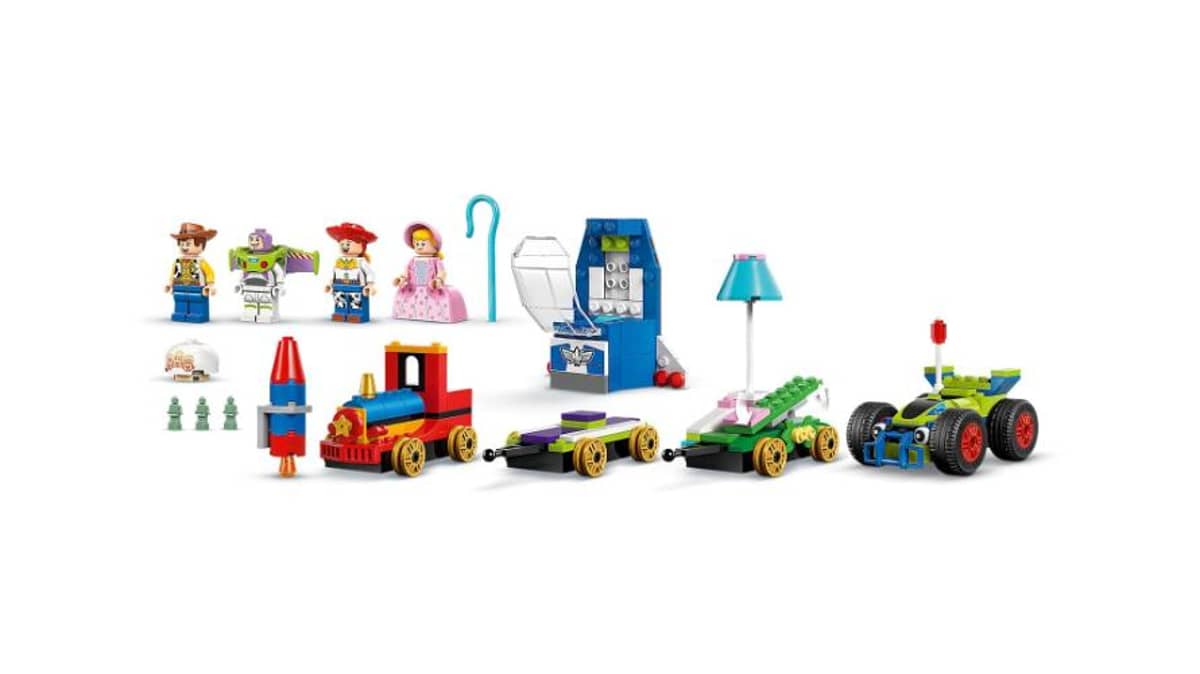 شتر toy-story-celebration-train-and-rc-car