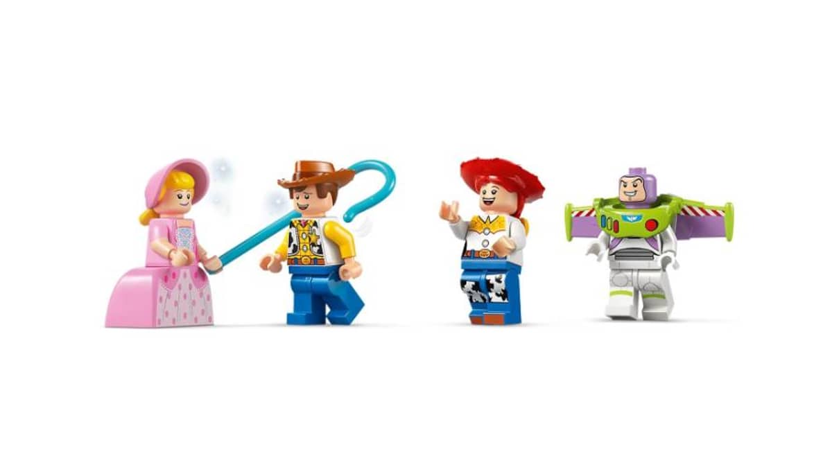 شتر toy-story-celebration-train-and-rc-car