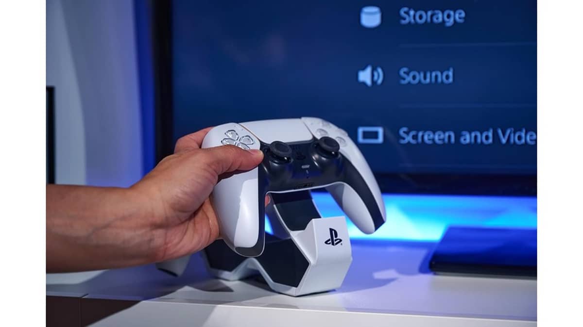 buy powera-twin-charging-station-ps5-control