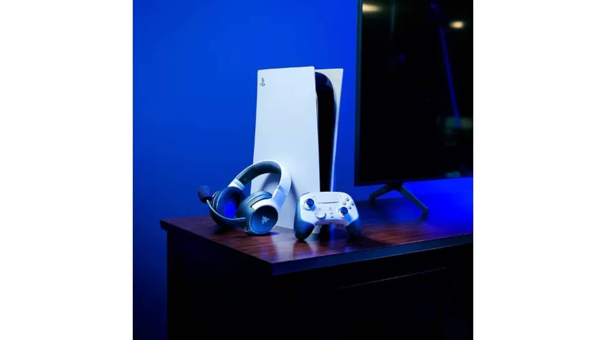 buy razer-wolverine-v2-pro-playstation-licensed-white