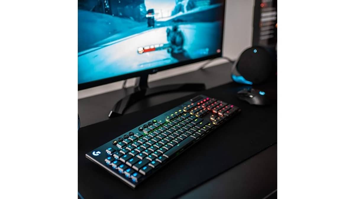 شتر logitech-g915-lightspeed-rgb-mechanical-gaming-keyboard-black