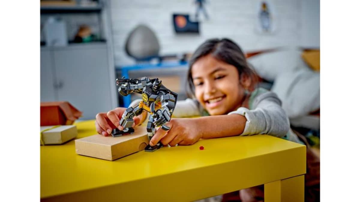 شتر batman-mech-armor