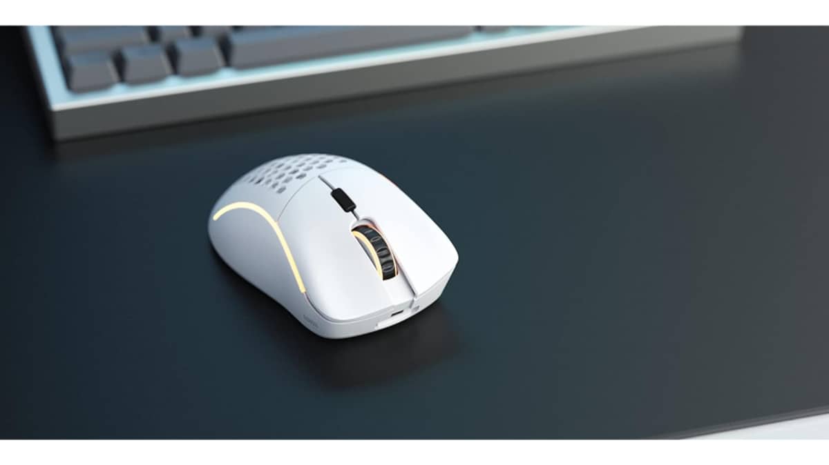 شتر glorious-model-d-minus-wireless-matte-white