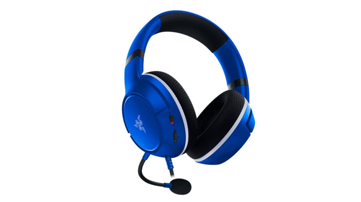buy razer-essential-duo-bundle-for-xbox-kaira-x-headset-with-xbox-controller-charging-stand-blue
