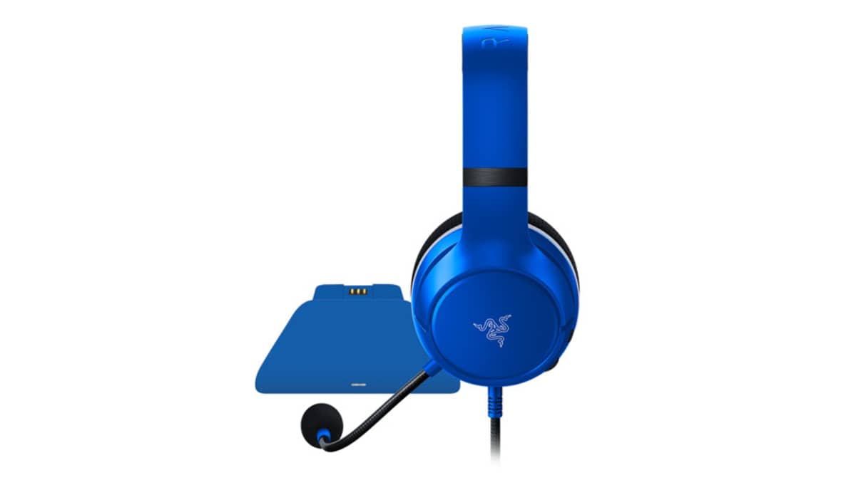 buy razer-essential-duo-bundle-for-xbox-kaira-x-headset-with-xbox-controller-charging-stand-blue